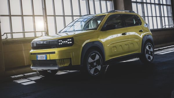 Στην Ελλάδα το Fiat Grande Panda: Το είδαμε, το "πιάσαμε" και μπήκαμε μέσα