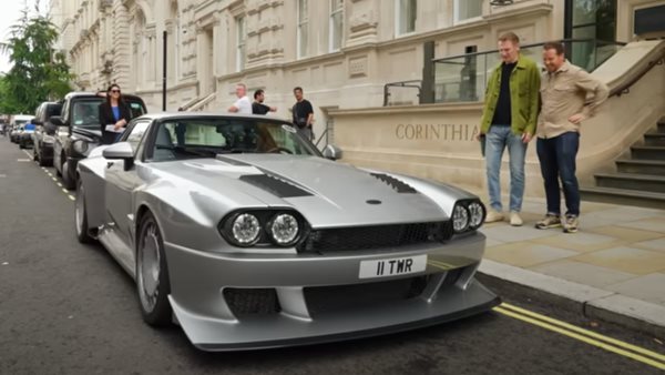 Top Gear Taxi: Δείτε τον Liam Neeson με μια TWR Supercat στους δρόμους του Λονδίνου