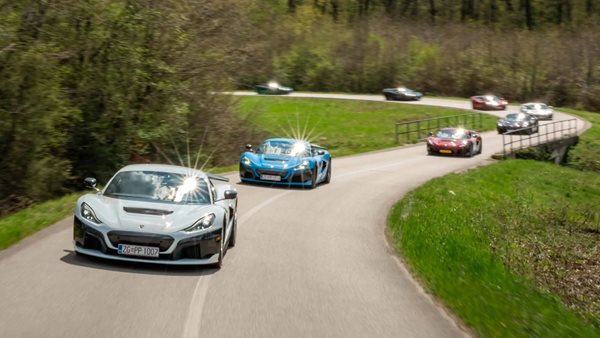 Επίδειξη ισχύος 19.000 ίππων από την Rimac στο πιο ήσυχο και δυνατό road trip στην ιστορία