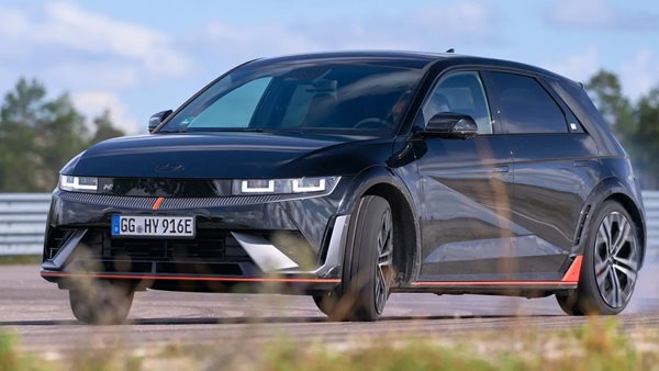 Video: To Hyundai Ioniq 5 N έλαμψε στο Nurburgring