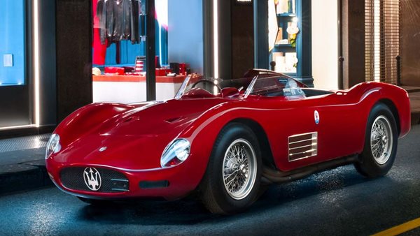 Η αγωνιστική Maserati που έκλεψε την παράσταση στη Design Week του Μιλάνου (εικόνες)