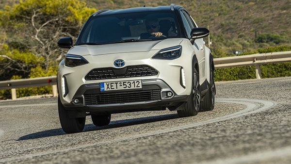 Δοκιμή Toyota Yaris Cross: Και Toyota και Yaris και SUV