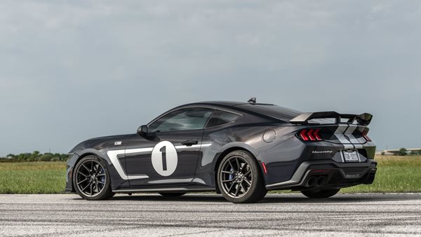 H Hennessey αποκάλυψε το κτηνώδες Mustang Dark Horse των 850 ίππων