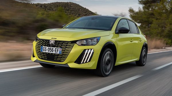 Αποστολή στη Βαρκελώνη: Οδηγούμε το νέο Peugeot e-208