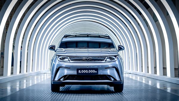 Ποια εταιρεία έφτιαξε εργοστάσιο χιλιάδων αυτοκινήτων σε 16 μήνες