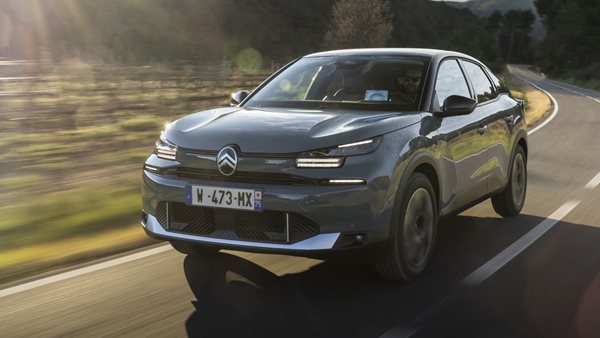 Οδηγούμε στην Ισπανία τα νέα Citroen C4 και C4X