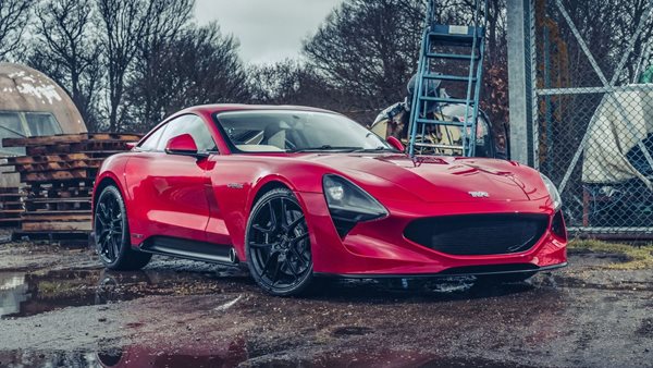 9 αυτοκίνητα που άργησαν στο ραντεβού τους (ή δεν ήρθαν ποτέ)