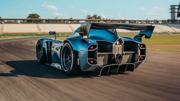 To αδιανόητα γρήγορο McMurtry Speirling έκανε νέο ρεκόρ (video)