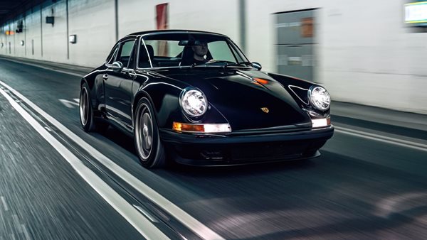 Πανέμορφη restomod Porsche 911 (964) με 400 ίππους