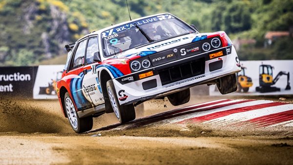 Ο Loeb στο Rallycross με ηλεκτρική Lancia στα χρώματα της Martini