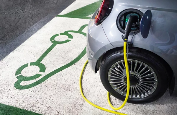 Το μείγμα πωλήσεων ηλεκτρικών και συμβατικών οχημάτων στην Ευρώπη-τι προβλέπει νέα έκθεση