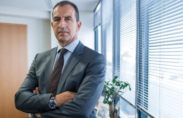 Ο Στήβεν Σίρτης νέος CEO των Renault και Dacia στην Ελλάδα