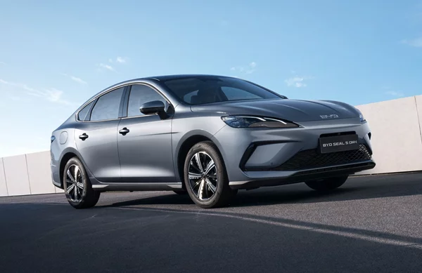 Tο πρώτο ευρωπαϊκό sedan της BYD έρχεται με αυτονομία 1.050 χλμ.