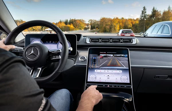 Γιατί αυξάνονται οι εμπρόσθιες κάμερες στα αυτοκίνητα