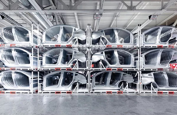 Μισθός 6.000 ευρώ για να περπατάς στο εργοστάσιο-σε ποια εταιρεία