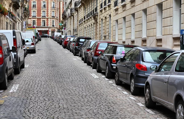 Επίσημο: 18 ευρώ την ώρα το πάρκινγκ στο Παρίσι για βαριά αυτοκίνητα