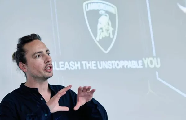 Ποια κινεζική φίρμα πήρε σχεδιαστή ονειρικών αυτοκινήτων από Lamborghini και Porsche