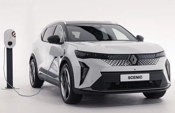 To νέο Renault Scenic "Car of the Year 2024"