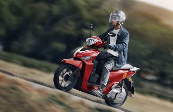 Τιμή έκπληξη για το νέο ηλεκτρικό scooter Yadea Voltguard