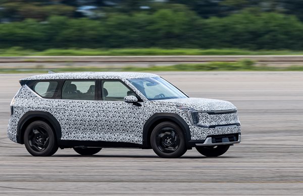 Εξαντλητικές δοκιμές για το Kia EV9 SUV