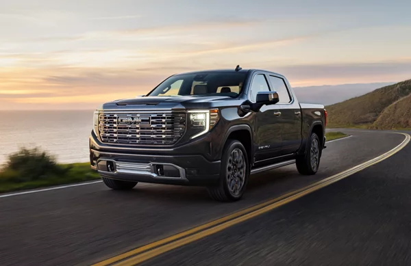 Σταρ του Hollywood πουλάει το αγροτικό του γιατί δεν έχει χρήματα για βενζίνη