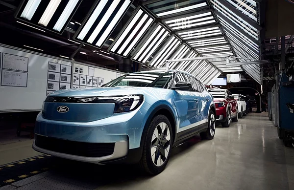 Ποιο θρυλικό μοντέλο θα αναβιώσει η Ford με το νέο ηλεκτρικό της αυτοκίνητο