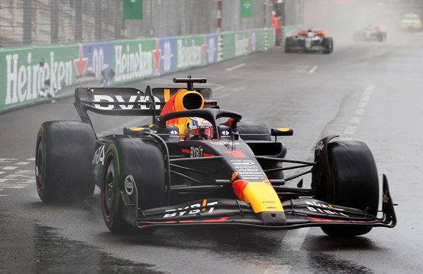 F1 GP Μονακό: Νίκη επιβίωσης για Verstappen