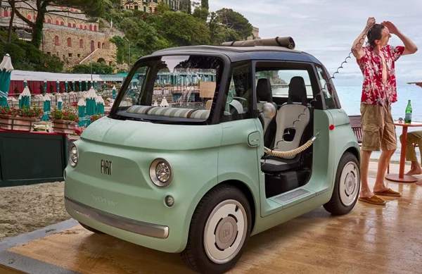 Κατασχέθηκαν δεκάδες αυτοκίνητα μεγάλης εταιρείας