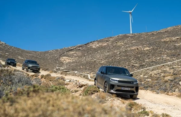 Όταν η Range Rover κατέκτησε τη Μύκονο