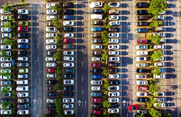 Τι πρόβλημα προκαλεί η αύξηση στις διαστάσεις των αυτοκινήτων