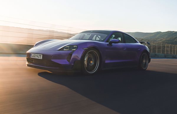 Νέα Porsche Taycan Turbo GT: Η πιο δυνατή Porsche που έγινε ποτέ με 1.092 ίππους (εικόνες, video)