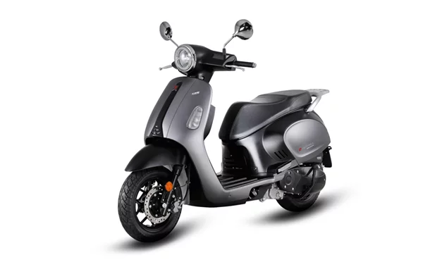 Ανανέωση για το retro-style σκούτερ Daytona Orama 125