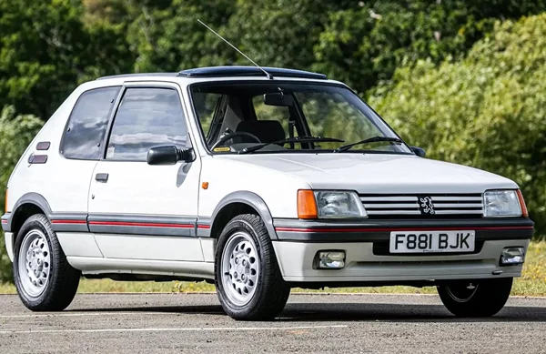 Στο σφυρί το υπέροχο Peugeot 205 GTI του Rowan Atkinson