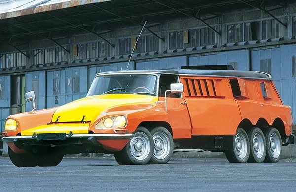 Το Citroen δοκιμών ελαστικών με τους 11 τροχούς