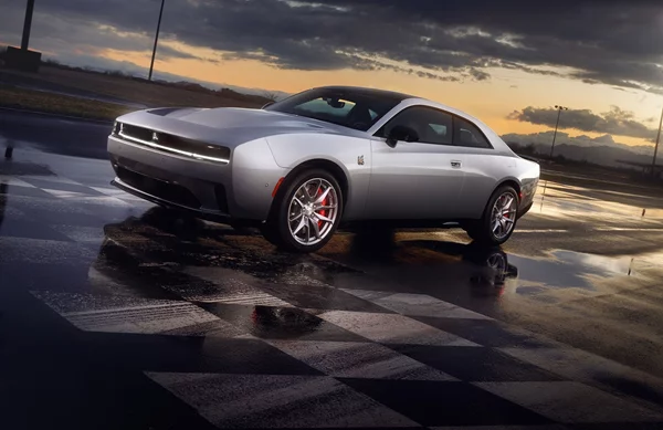 Το ασυνήθιστο δώρο της Dodge με την αγορά ηλεκτρικού Charger