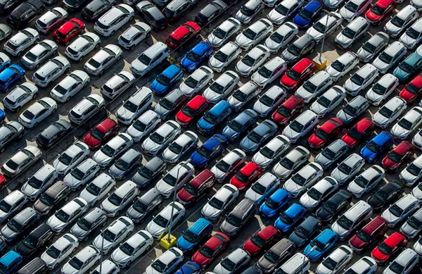 Συμφωνία ΕΕ-ΗΠΑ: Δασμοί 15% στα ευρωπαϊκά αυτοκίνητα που εξάγονται