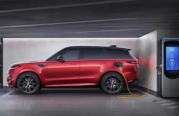 Range Rover: Πόσα ηλεκτρικά χιλιόμετρα επιτρέπει η plug-in υβριδική τεχνολογία της φίρμας