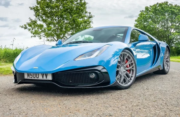 Οδηγούμε το Noble M500, ίσως το πιο απλό supercar που υπάρχει