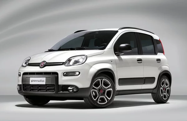 Δύο φίρμες πουλάνε περισσότερο από τη Fiat στην Ιταλία