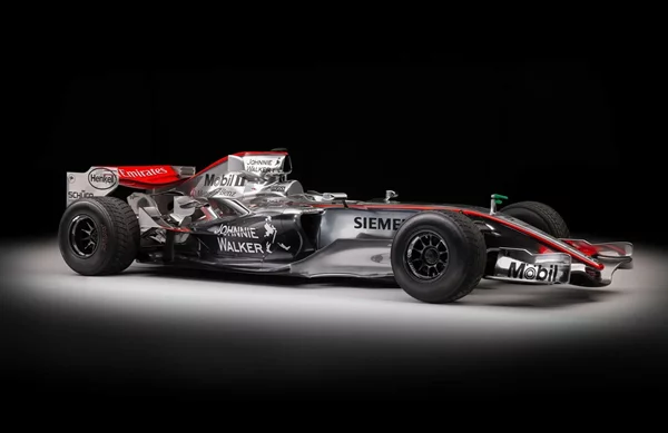 Πωλείται η πρώτη McLaren που οδήγησε ο Hamilton