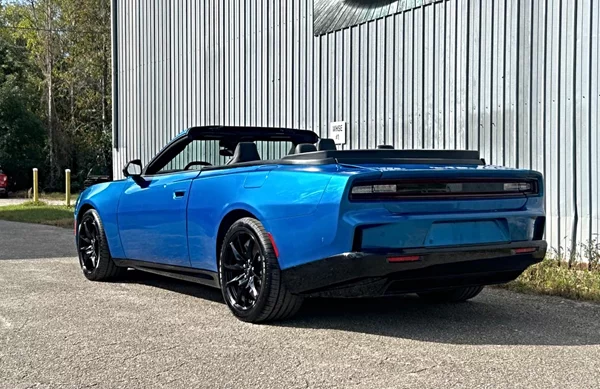 Το ηλεκτρικό Charger Daytona τώρα και σε κάμπριο