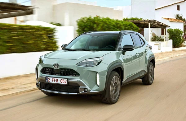 Toyota Yaris Cross: Νέα υβριδική έκδοση με 130 ίππους για το best seller της Toyota (+τιμές)