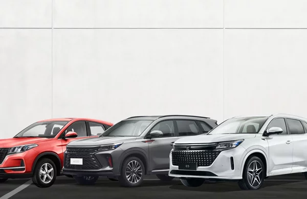 Μειώσεις τιμών έως 2.300 ευρώ για τα μοντέλα της DFSK