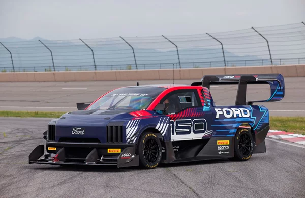 Επίσημη αποκάλυψη για το Ford F-150 Lightning SuperTruck του Pikes Peak