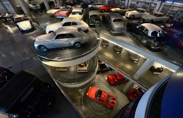 Το Ελληνικό Μουσείο Αυτοκινήτου έχει το πιο ωραίο video μουσείου που έχεις δει