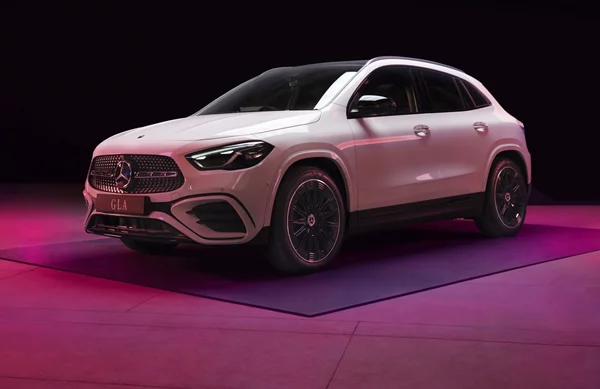 Η Mercedes GLA Iconic επαναπροσδιορίζει τον ορισμό του SUV και ξεχωρίζει