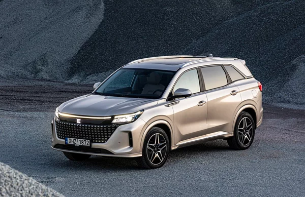 Η DFSK ήρθε στην Ελλάδα-δείτε μοντέλα και τιμές