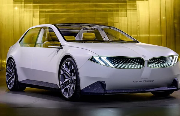 Πότε ξεκινή η παραγωγή της νέας BMW i3