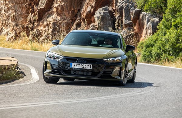 BMW iX M60 vs Audi RS e-tron GT: Απόλυτη ηλεκτρική κόντρα