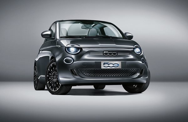 Σταθμοί ανταλλαγής μπαταρίας ηλεκτρικού: Θα μπορείς να βάλεις γεμάτη στο ηλεκτρικό Fiat 500e